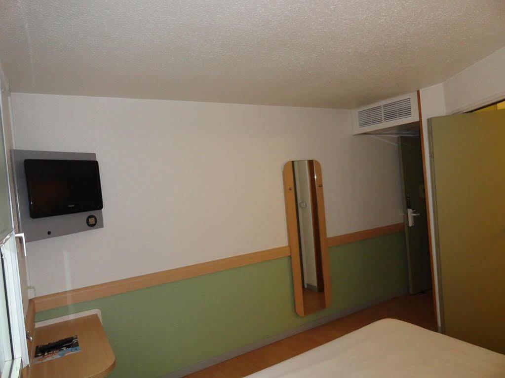 Ibis budget Chambéry Centre Ville Exterior foto